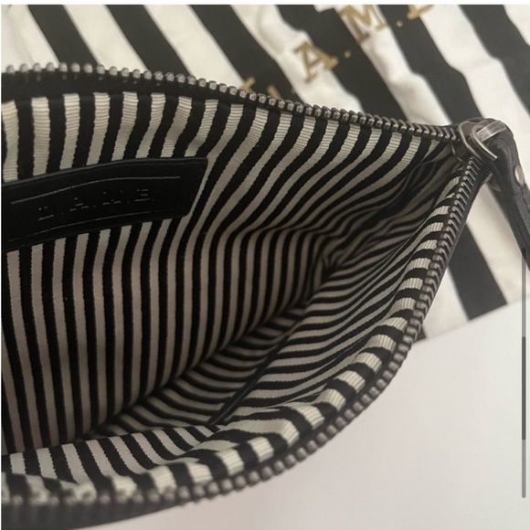 𝅺LAMB PVC Clutch - Picture 8 of 13